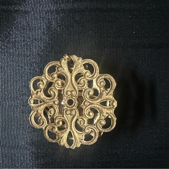 Vintage Faux Cameo Pendant - Picture 3 of 6